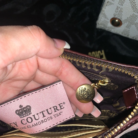 Best vintage pink juicy couture purse in my opinion with additional iteams - Picture 6 of 6